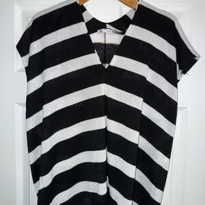Zara Black and White Striped Short Sleeve Top